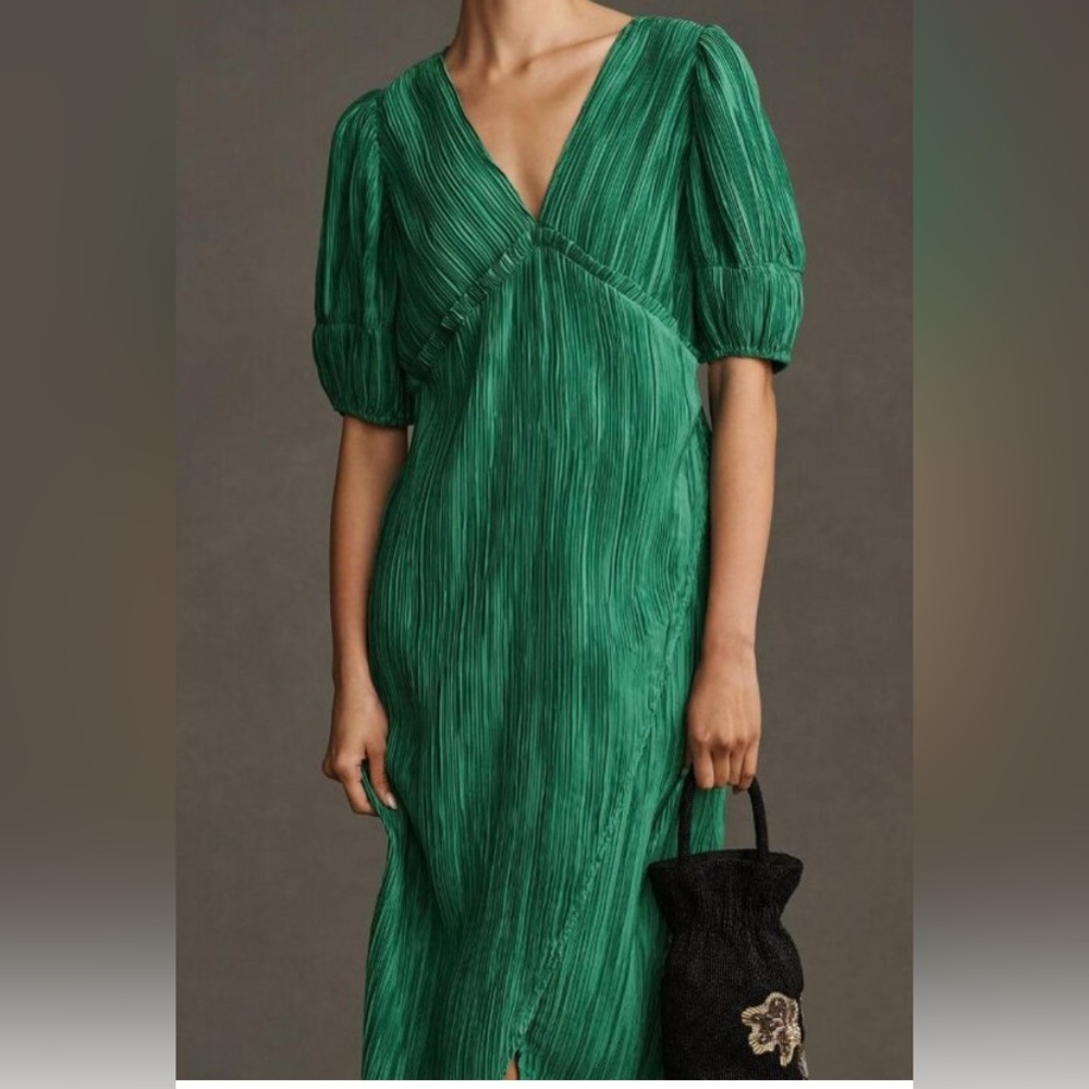 Anthropologie green maxi dress, gorgeous color and easy comfortable fit